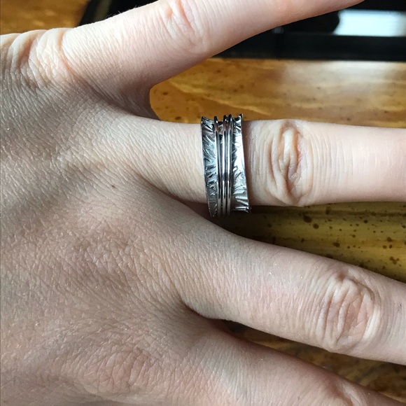 Sterling Silver Spinning Band Ring - Picture 2 of 7